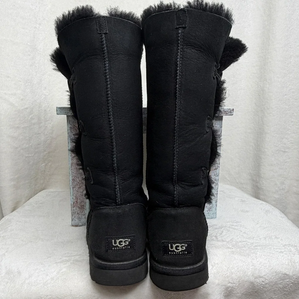 UGG Bailey Button Triplet Boots Womens 10 Black Tall Sheepskin S/N 1873
